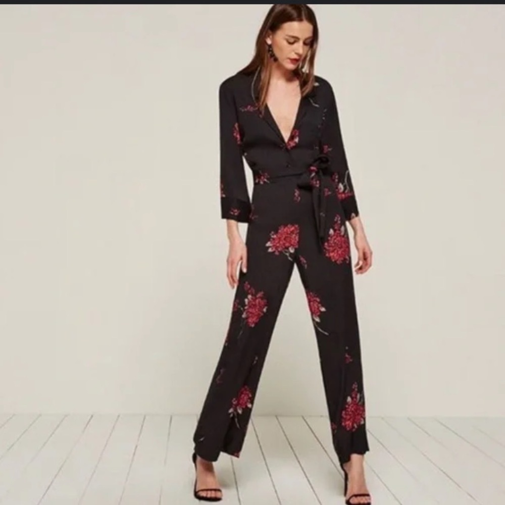 Reformation Shanghai Jumpsuit Size 4
Black Red Floral Pantsuit boho fall $300